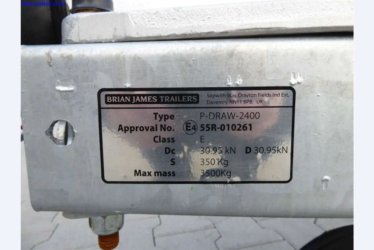 Reinigungsmaschinen und Büroausstattung-5