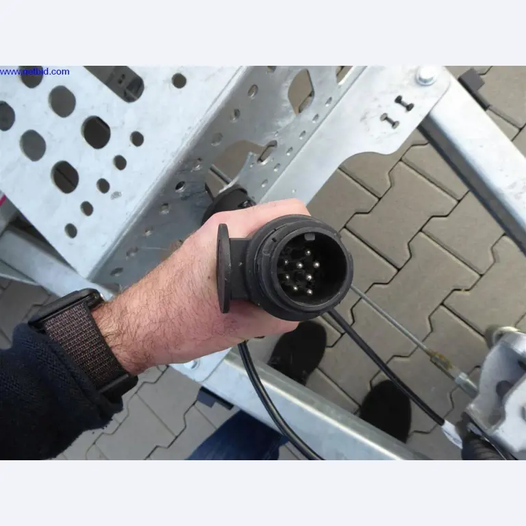 Reinigungsmaschinen und Büroausstattung-6