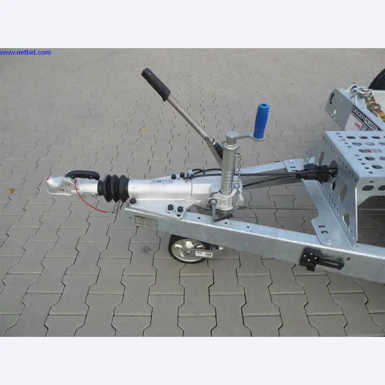 Reinigungsmaschinen und Büroausstattung-8