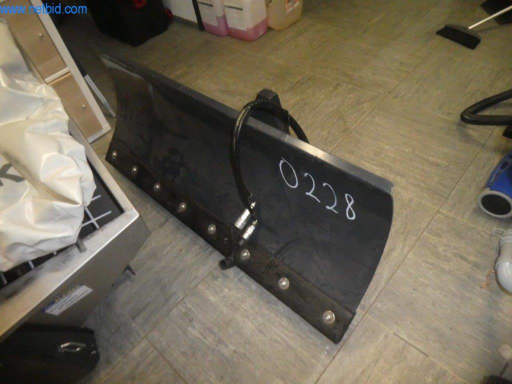 Čistící stroje a kancelářské vybavení-10