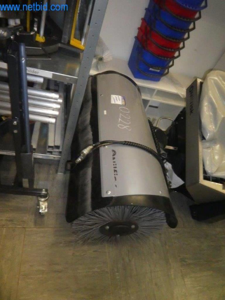 Čistící stroje a kancelářské vybavení-16