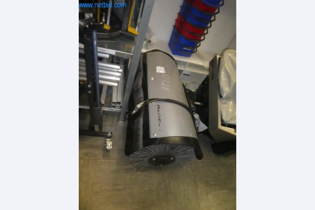 Máquinas de limpeza e equipamento de escritório-16