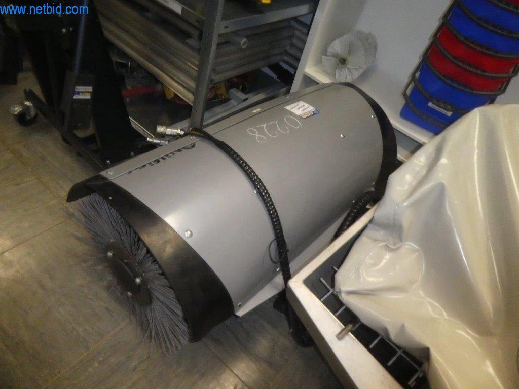 Čistící stroje a kancelářské vybavení-17