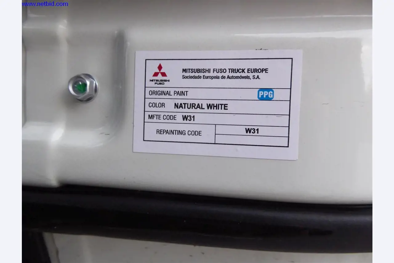 Reinigungsmaschinen und Büroausstattung-14