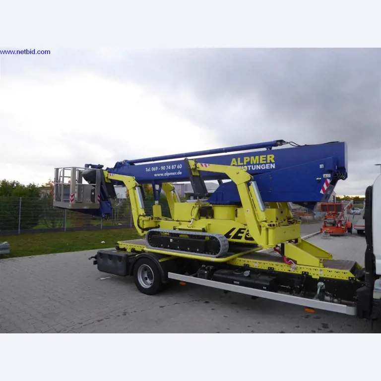 Reinigungsmaschinen und Büroausstattung-15