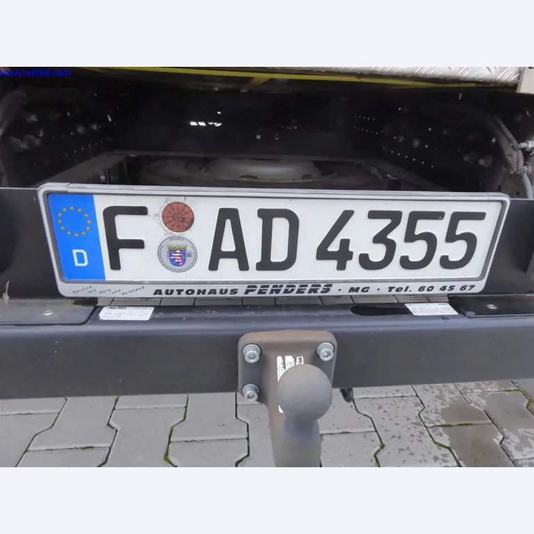 Reinigungsmaschinen und Büroausstattung-28