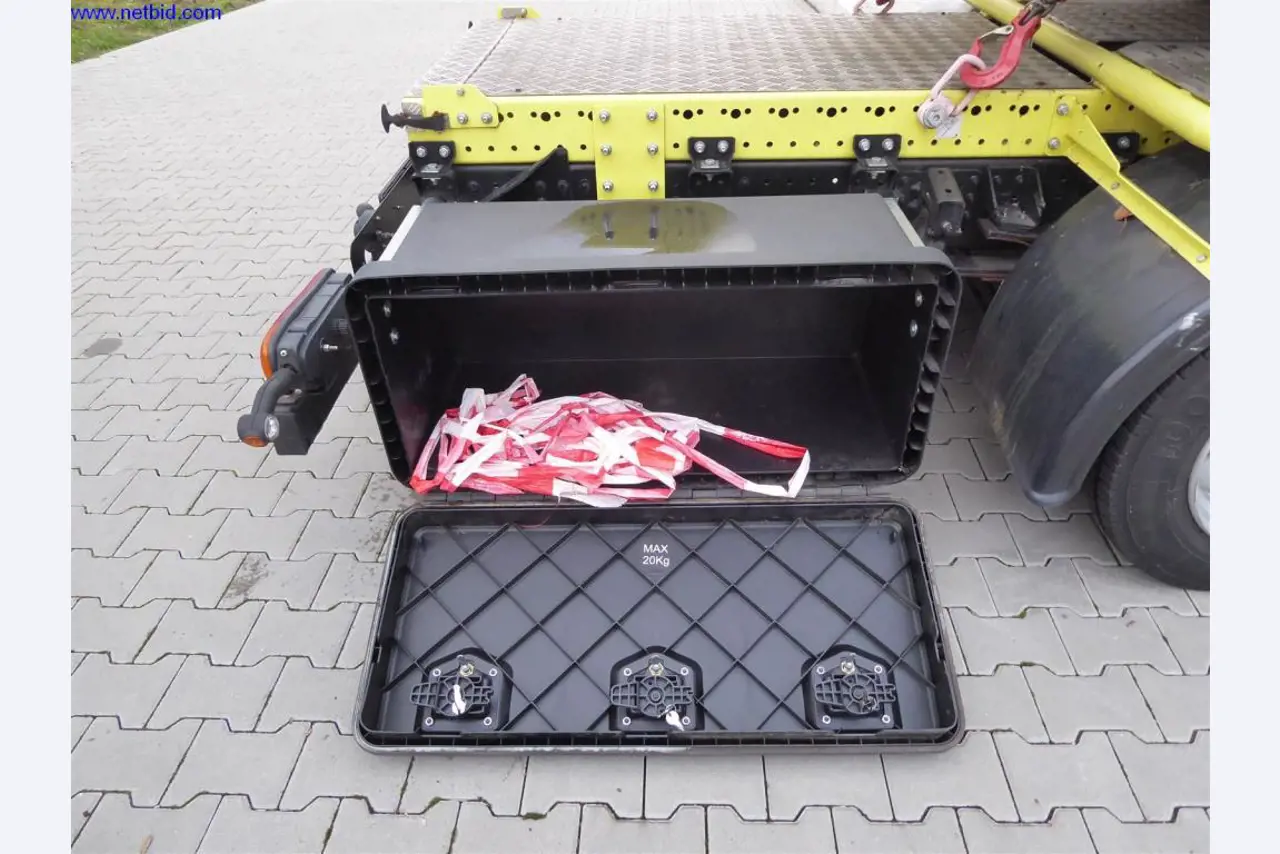 Reinigungsmaschinen und Büroausstattung-6