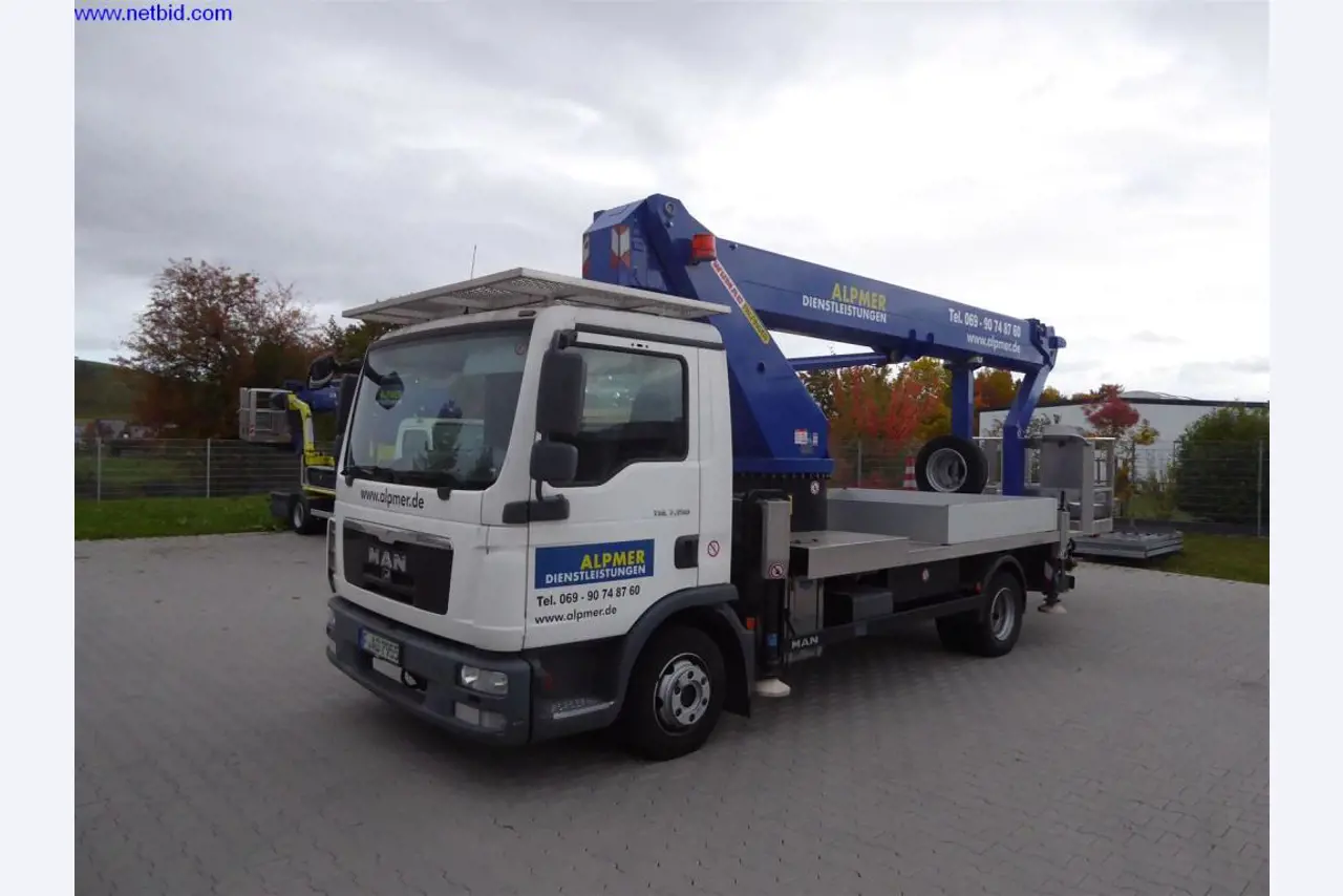 Máquinas de limpeza e equipamento de escritório-1