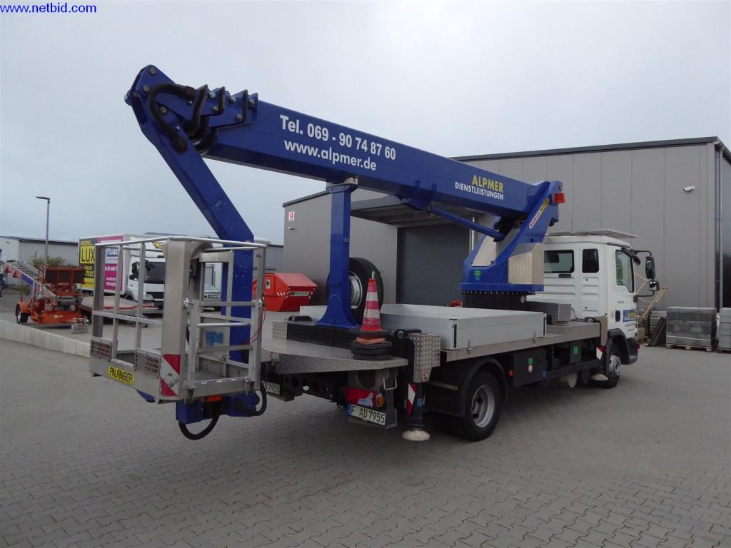 Máquinas de limpieza y material de oficina-3