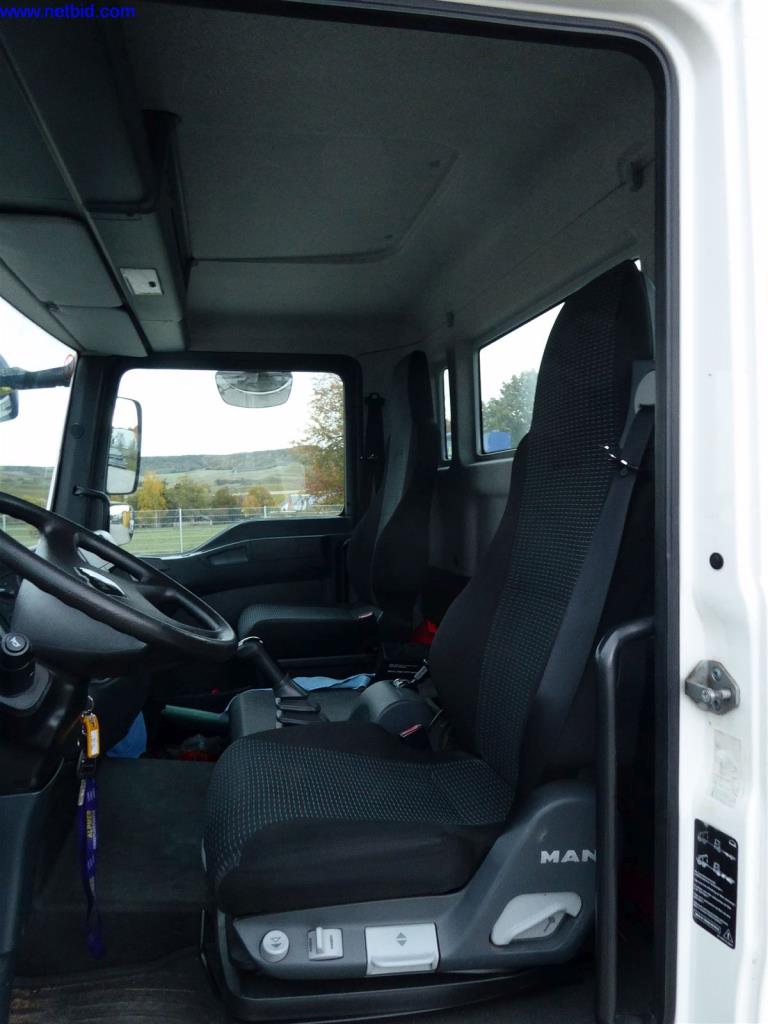 Máquinas de limpieza y material de oficina-4