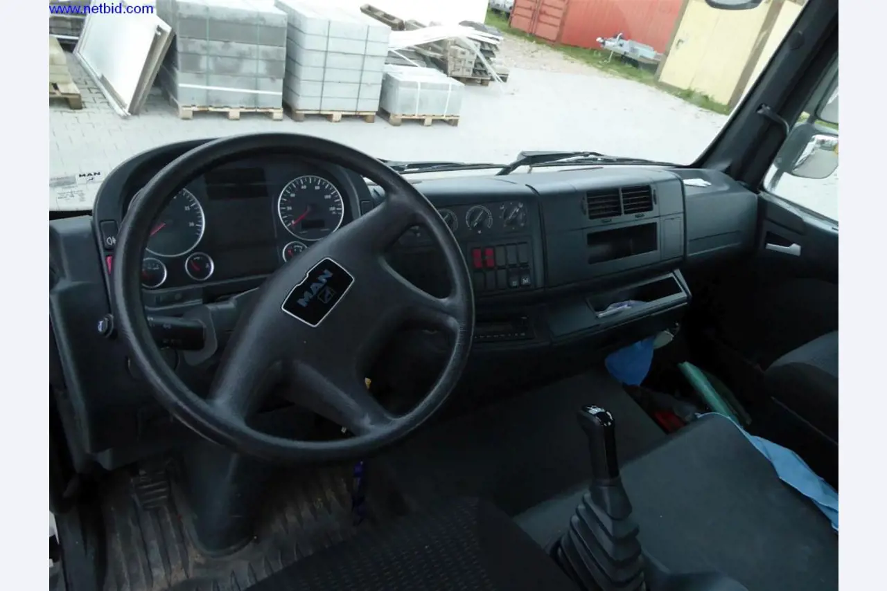 Máquinas de limpeza e equipamento de escritório-5