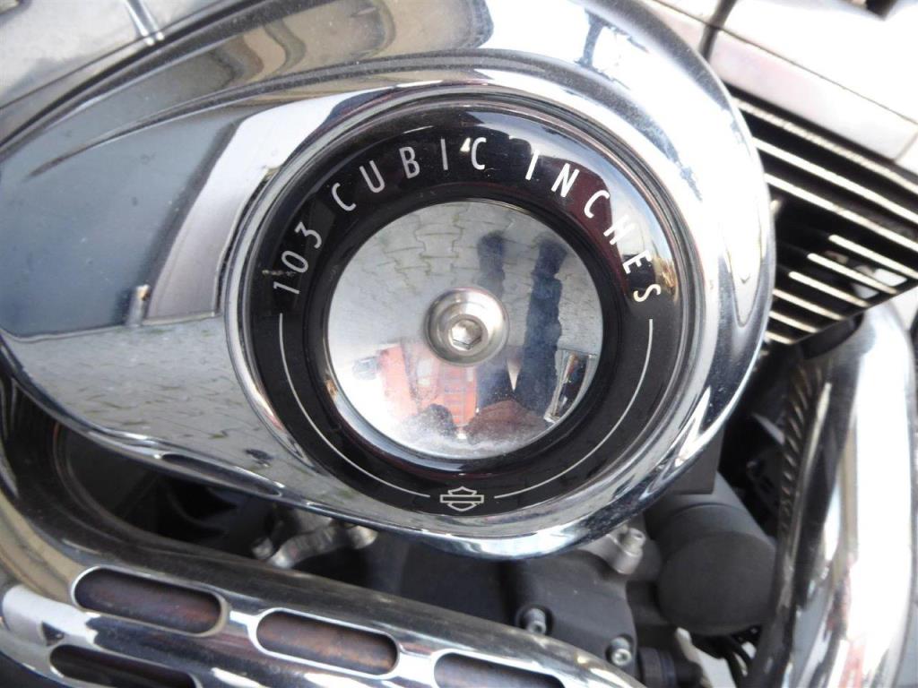 Máquinas de limpieza y material de oficina-12