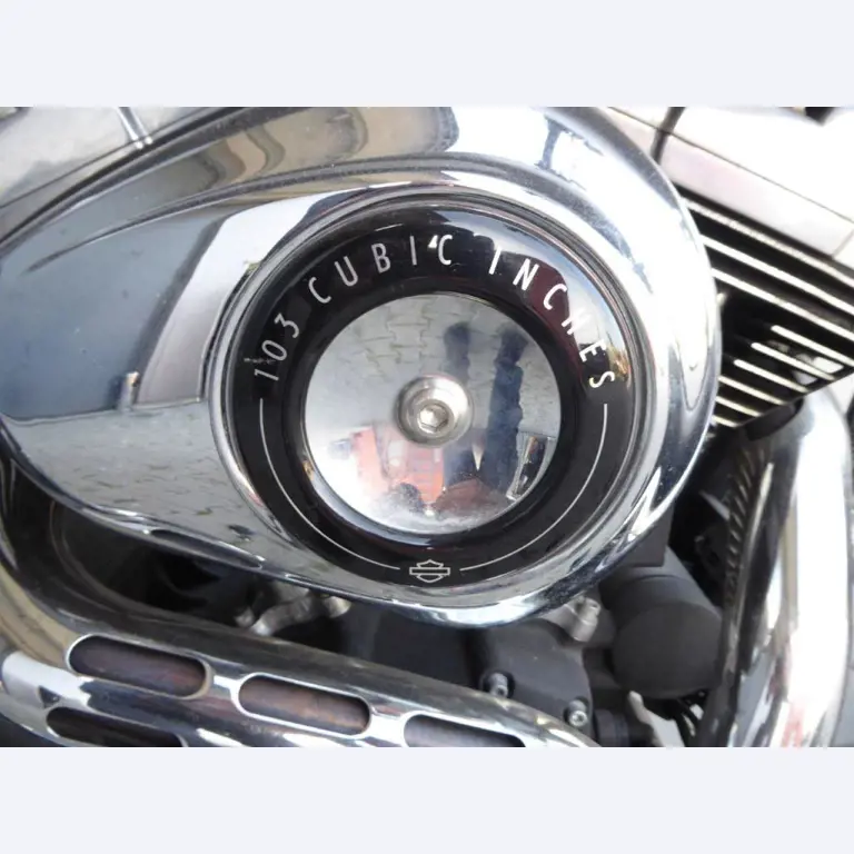 Reinigungsmaschinen und Büroausstattung-12