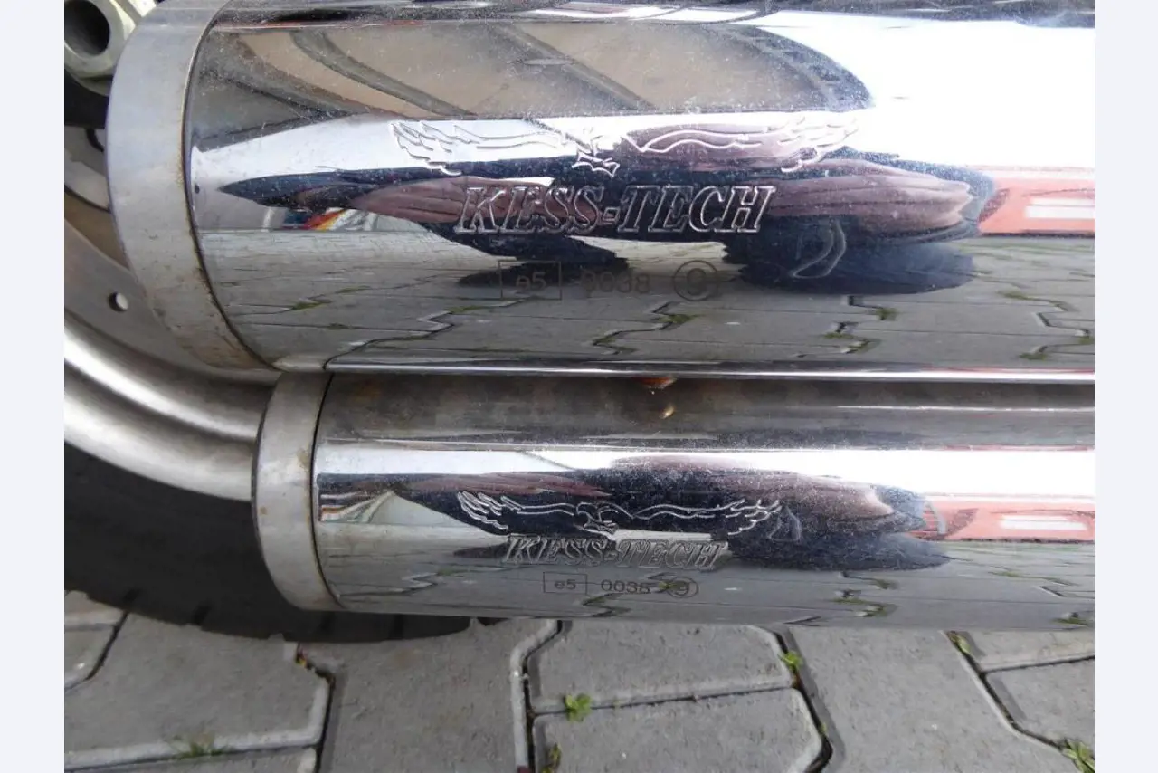 Reinigungsmaschinen und Büroausstattung-16