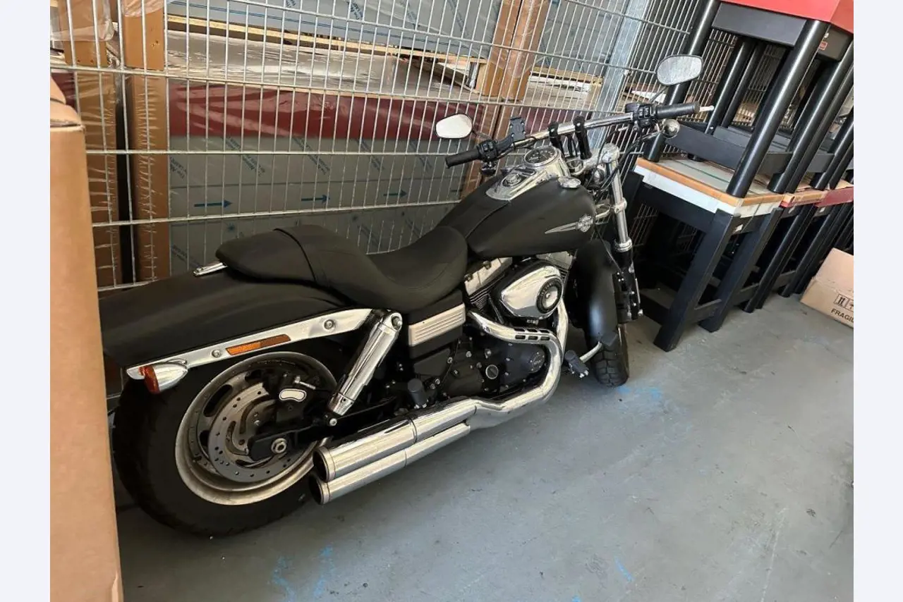 Reinigungsmaschinen und Büroausstattung-19