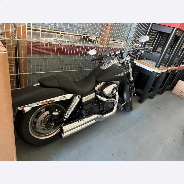 Reinigungsmaschinen und Büroausstattung-19