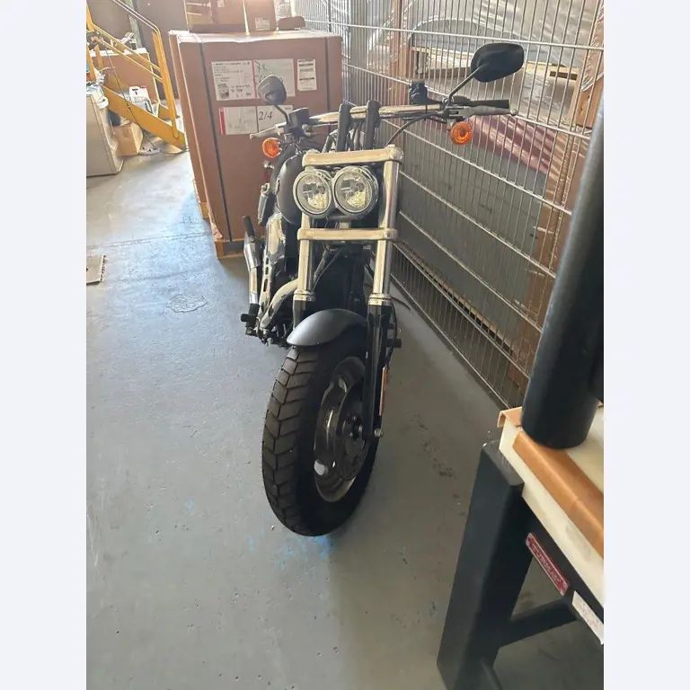 Reinigungsmaschinen und Büroausstattung-20