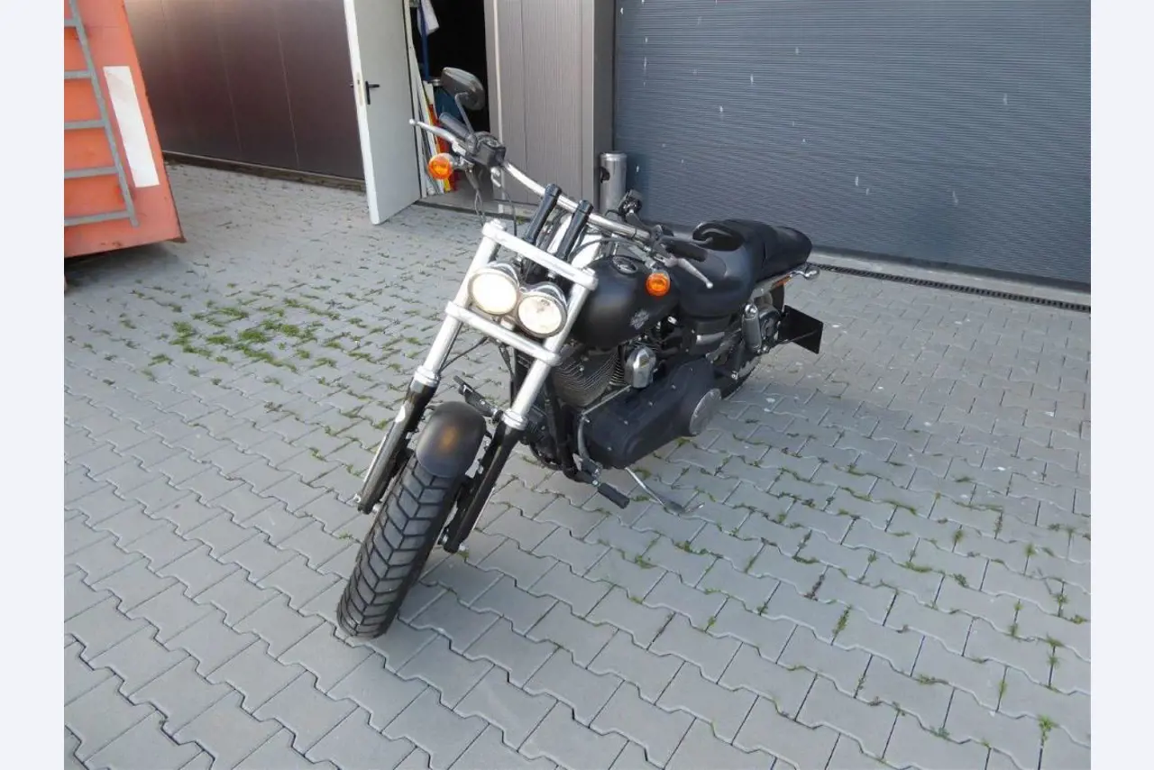 Reinigungsmaschinen und Büroausstattung-2