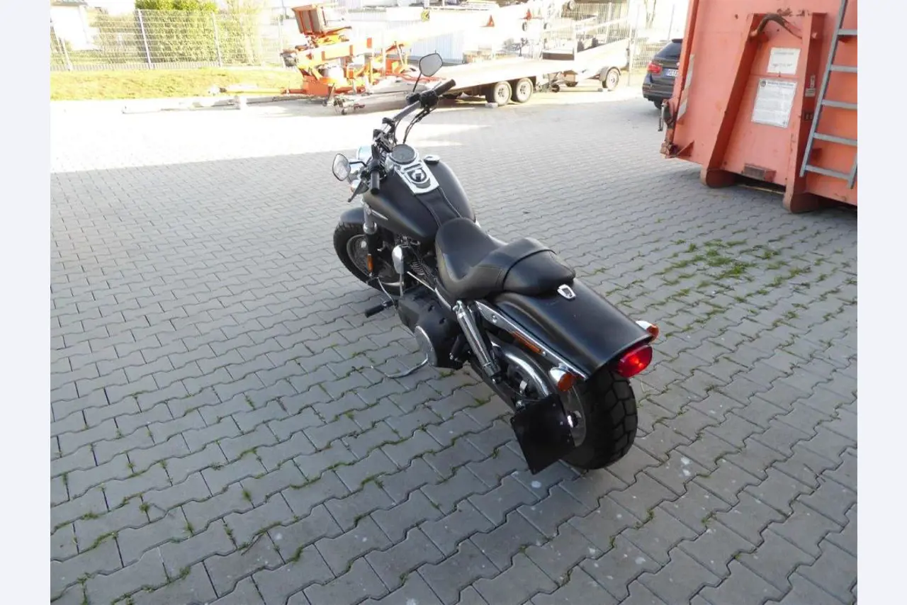 Reinigungsmaschinen und Büroausstattung-3