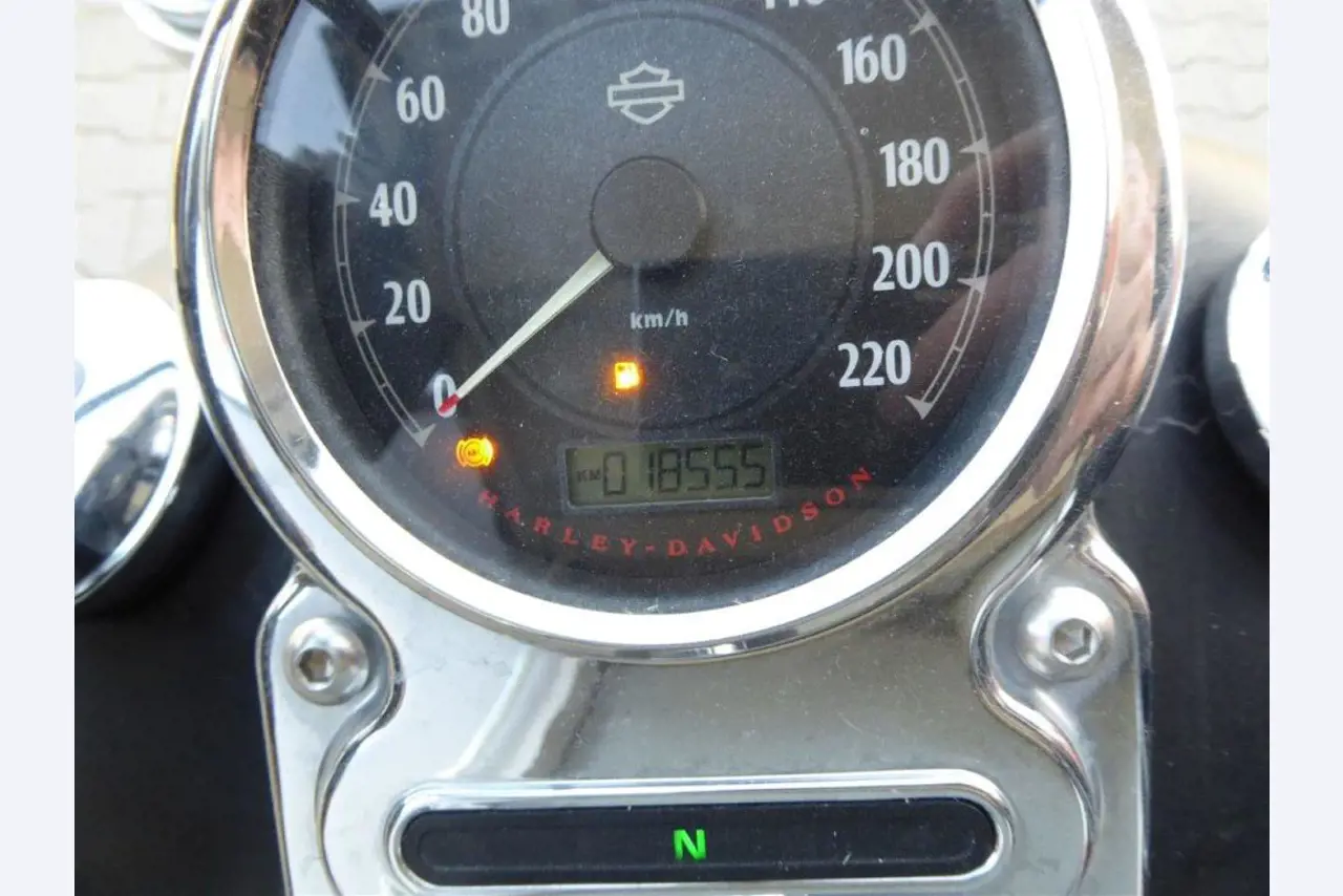 Reinigungsmaschinen und Büroausstattung-7