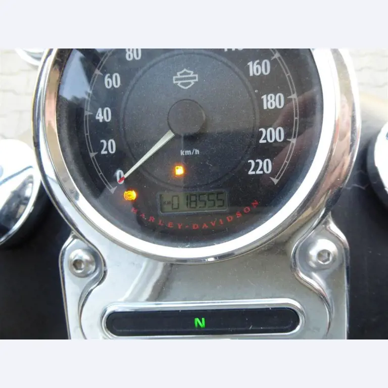 Reinigungsmaschinen und Büroausstattung-7