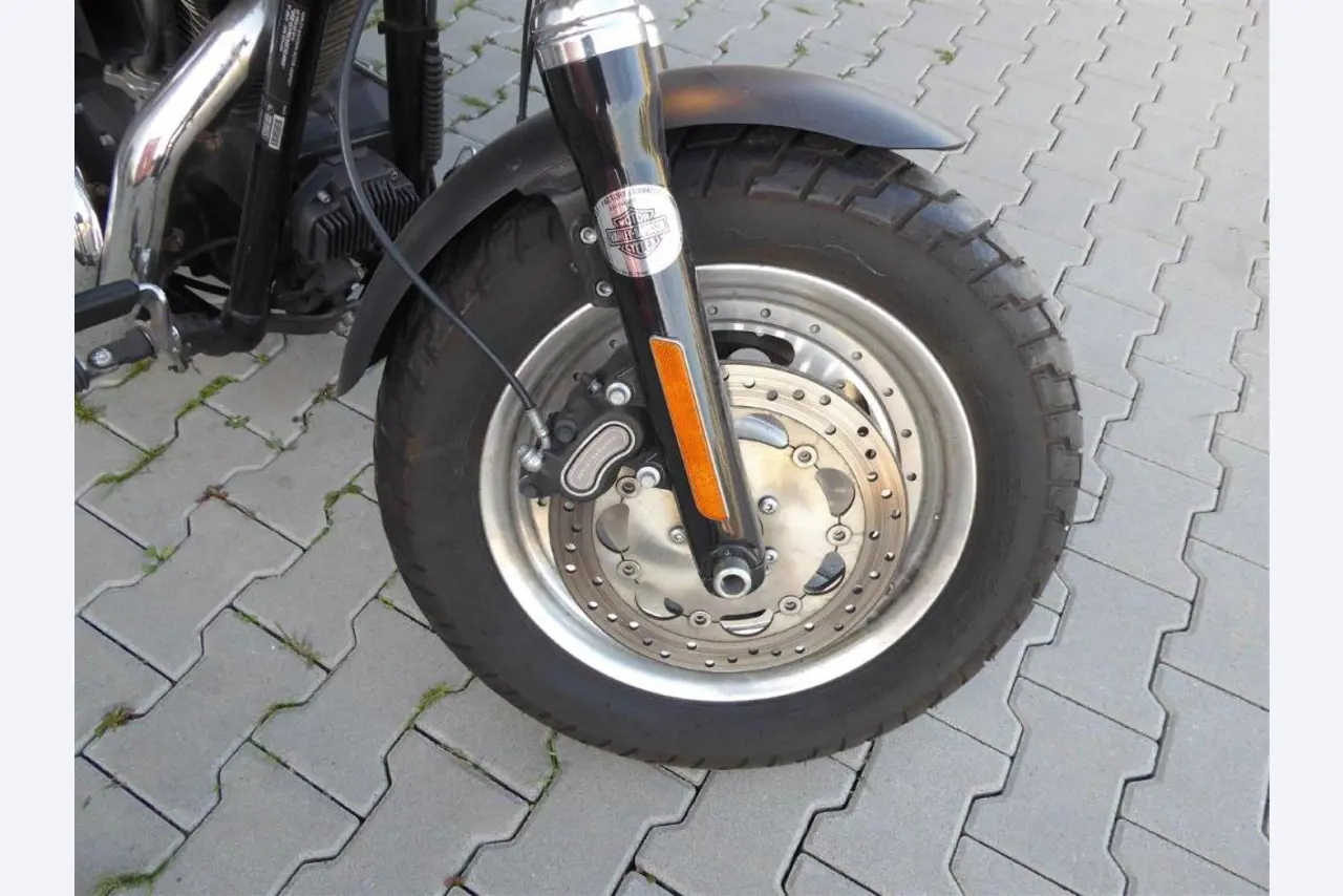 Reinigungsmaschinen und Büroausstattung-9