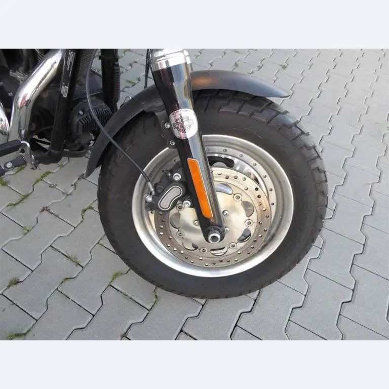 Reinigungsmaschinen und Büroausstattung-9