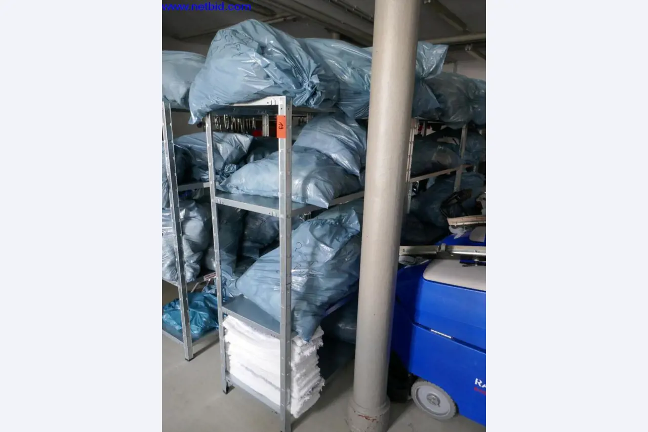 Reinigungsmaschinen und Büroausstattung-5