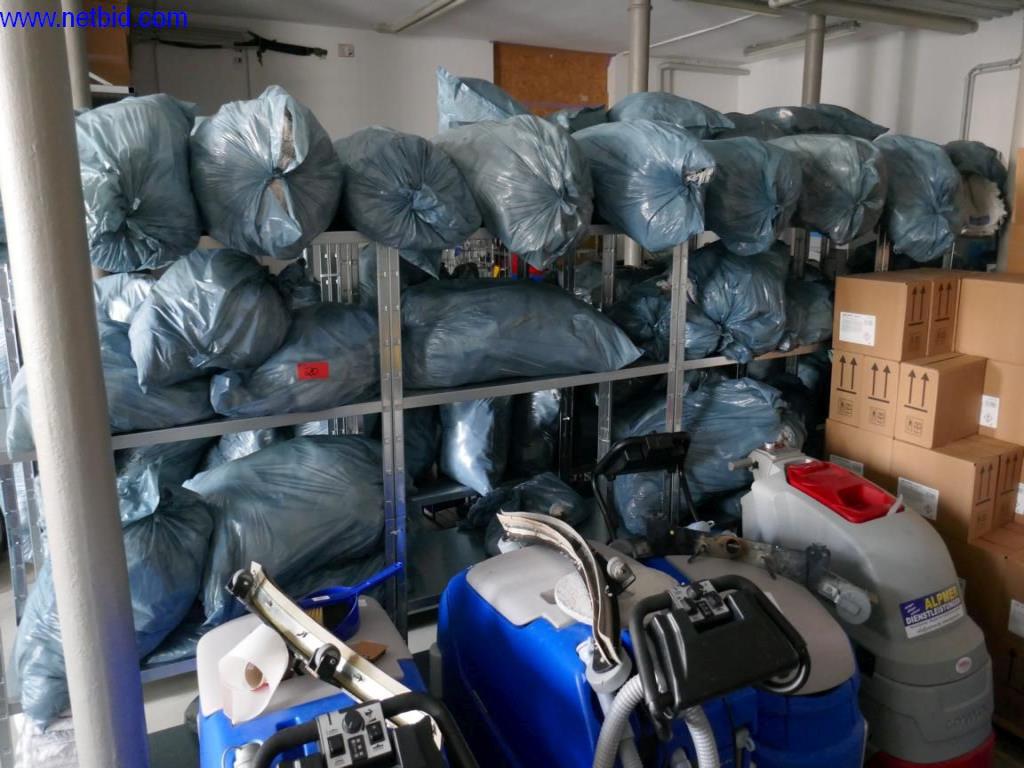 Reinigungsmaschinen und Büroausstattung-6