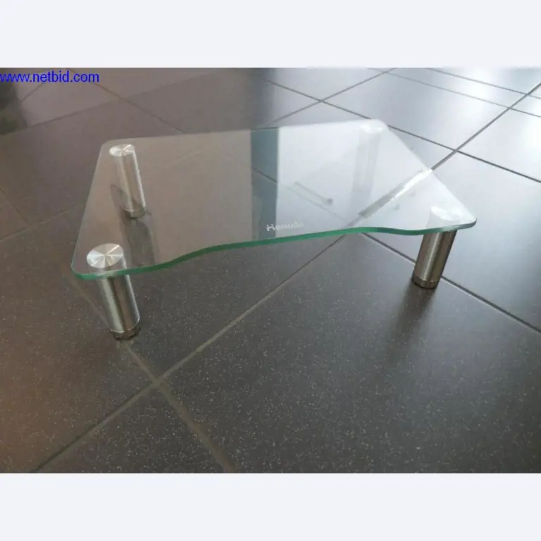 Reinigungsmaschinen und Büroausstattung-1