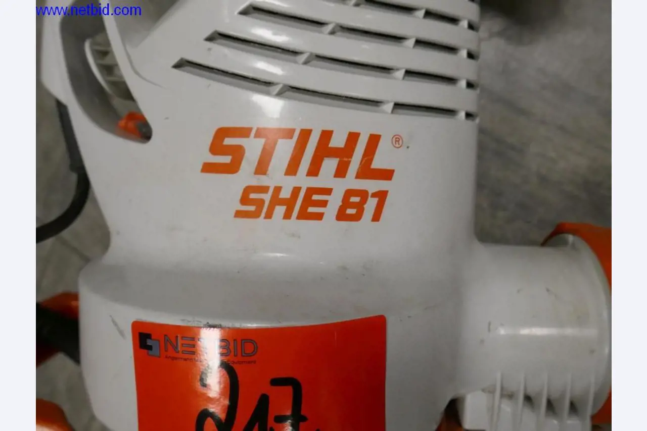 Reinigungsmaschinen und Büroausstattung-2