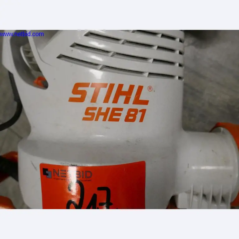 Reinigungsmaschinen und Büroausstattung-2