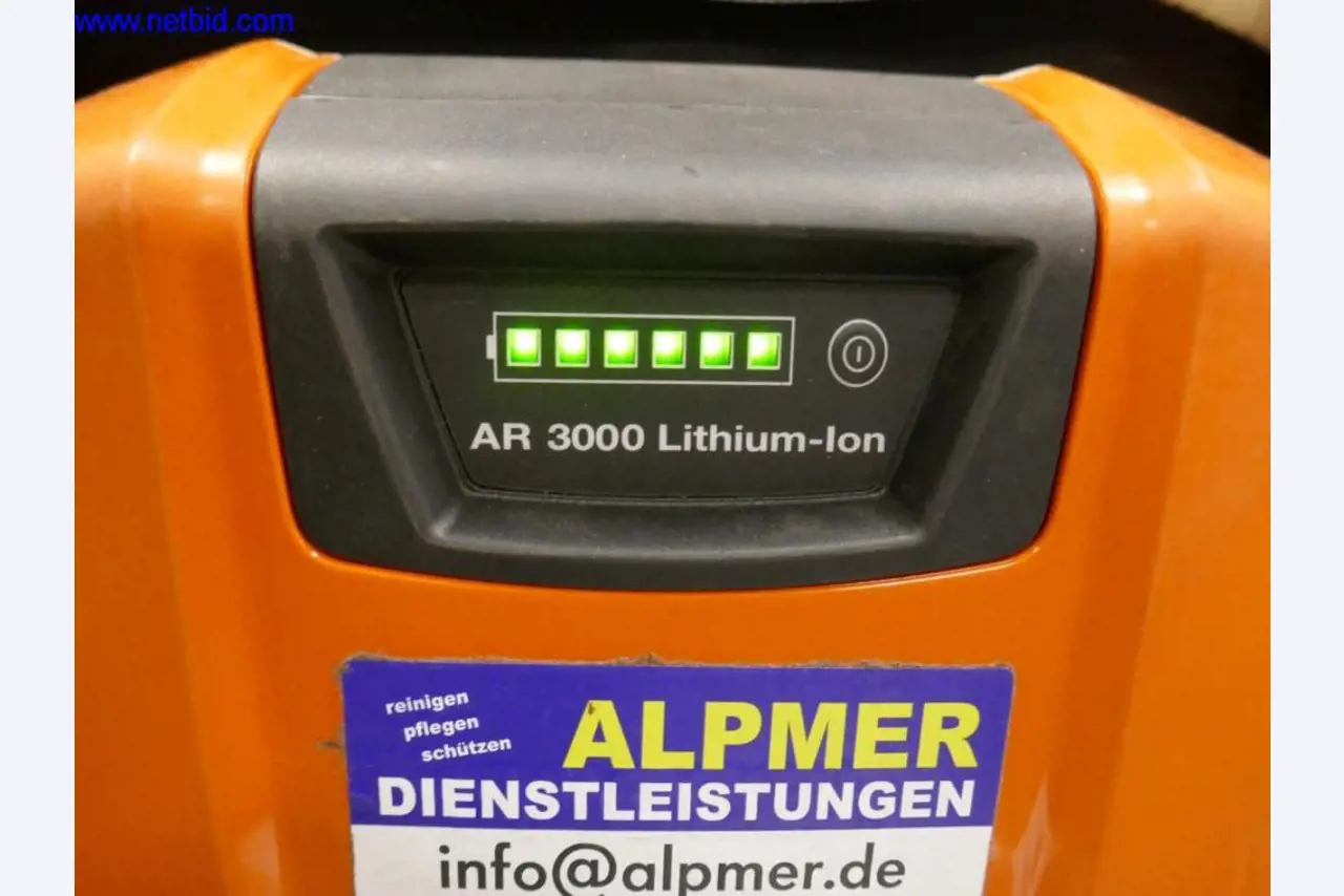 Reinigungsmaschinen und Büroausstattung-2