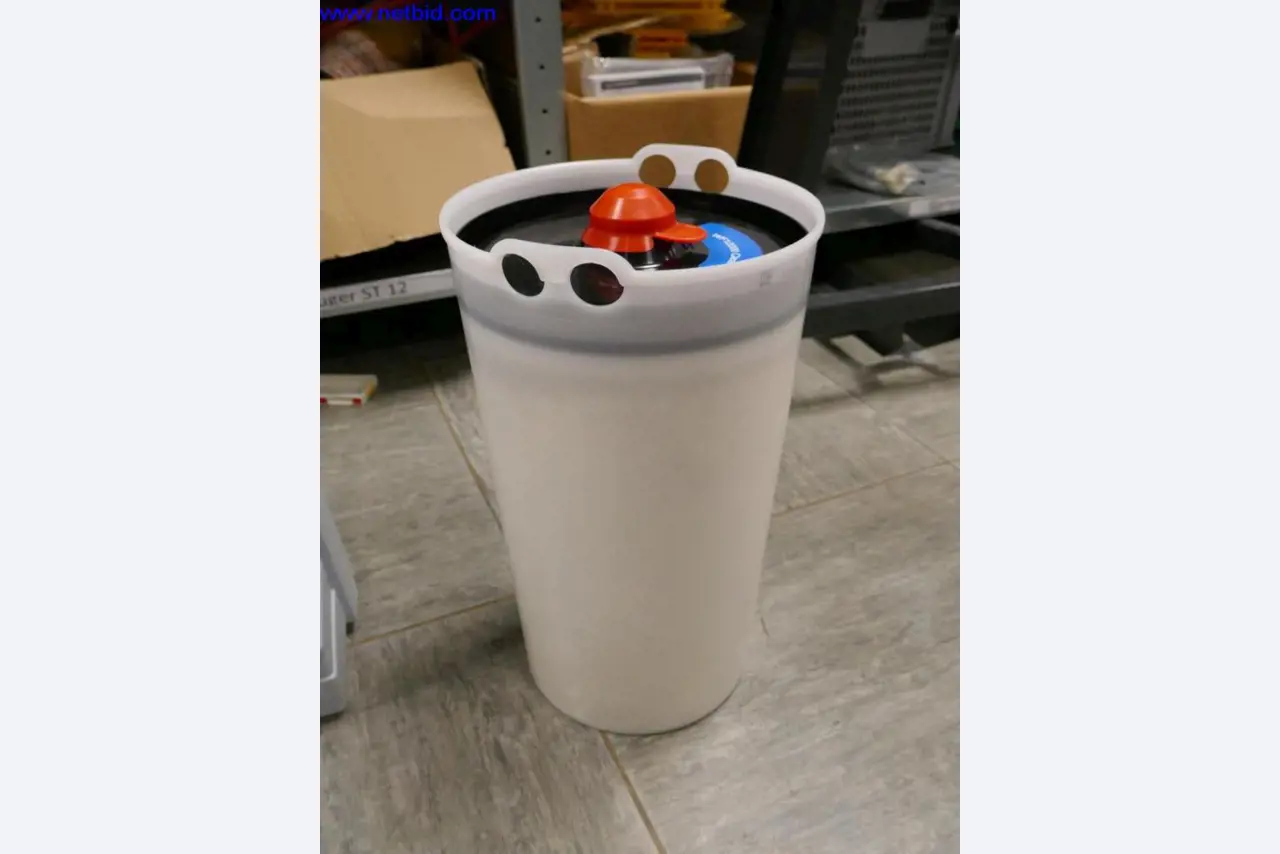 Máquinas de limpeza e equipamento de escritório-5