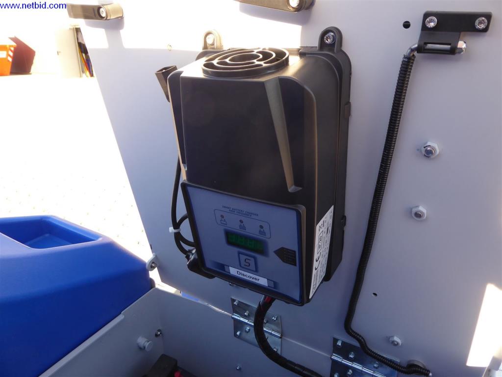 Máquinas de limpieza y material de oficina-10