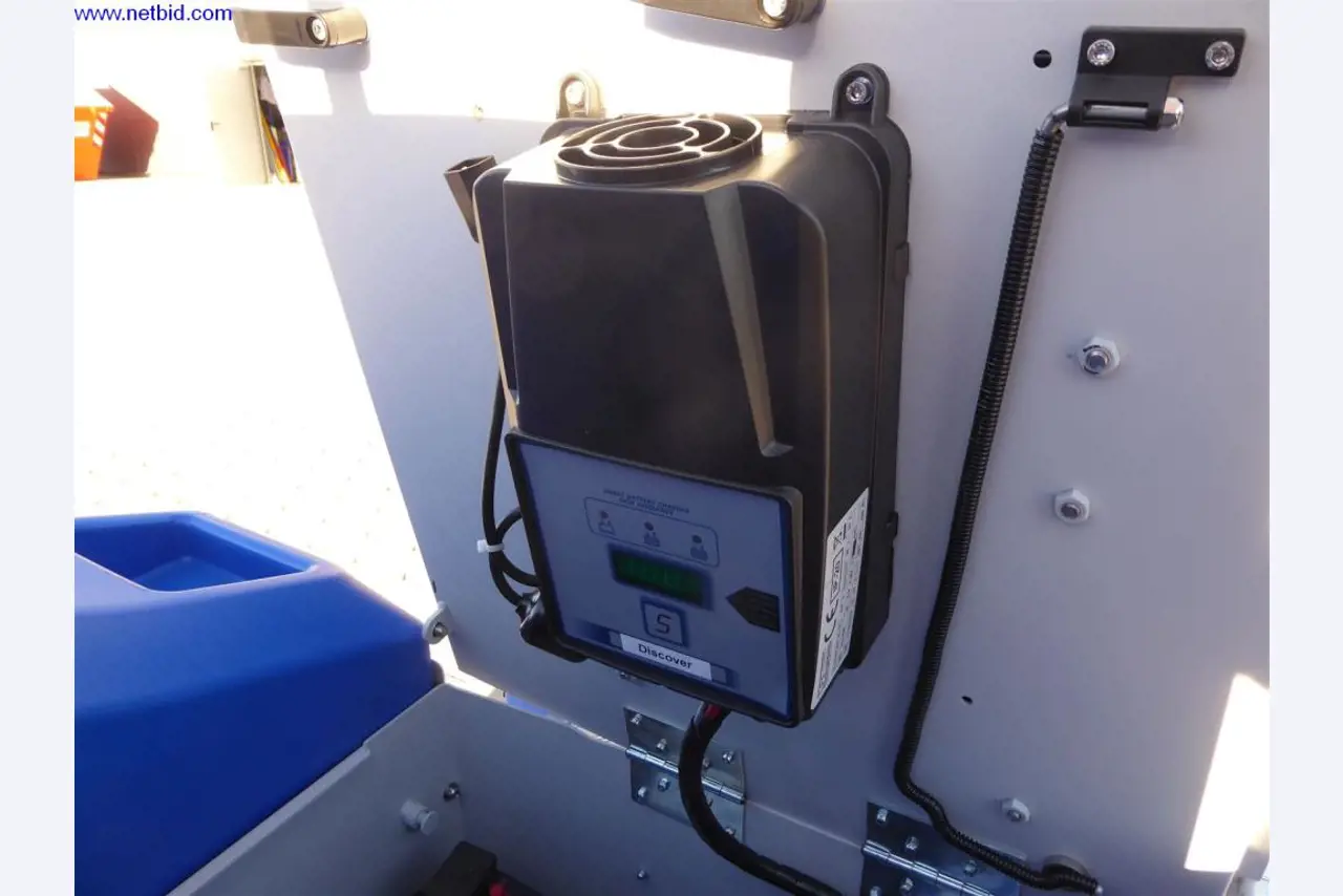 Máquinas de limpeza e equipamento de escritório-10