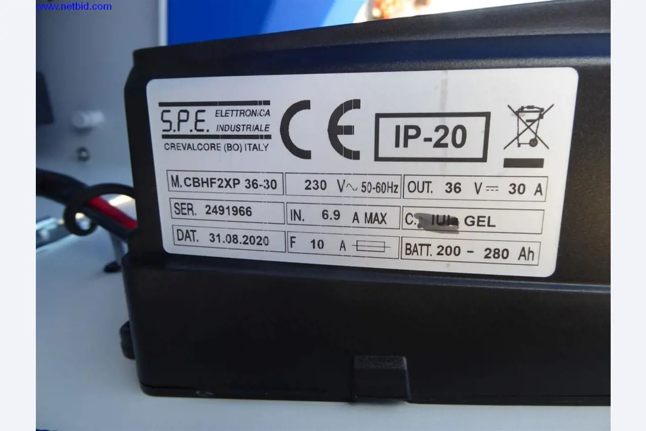 Máquinas de limpeza e equipamento de escritório-11