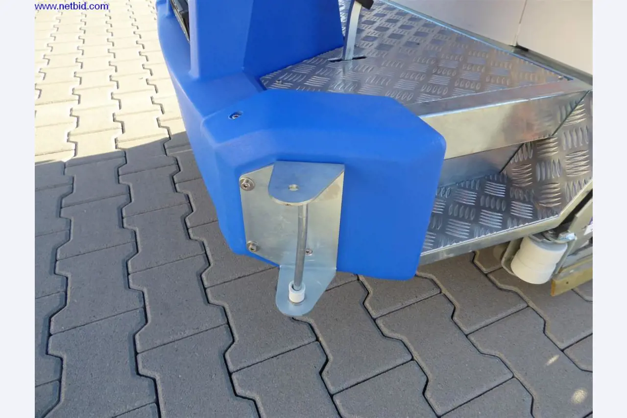 Máquinas de limpeza e equipamento de escritório-13