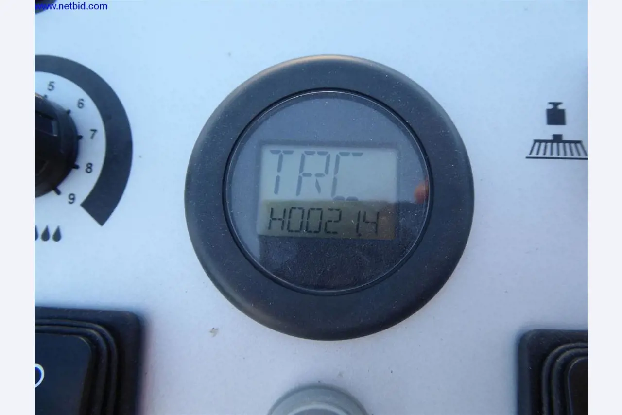 Máquinas de limpeza e equipamento de escritório-15