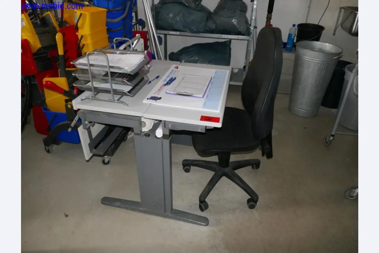 Máquinas de limpeza e equipamento de escritório-1