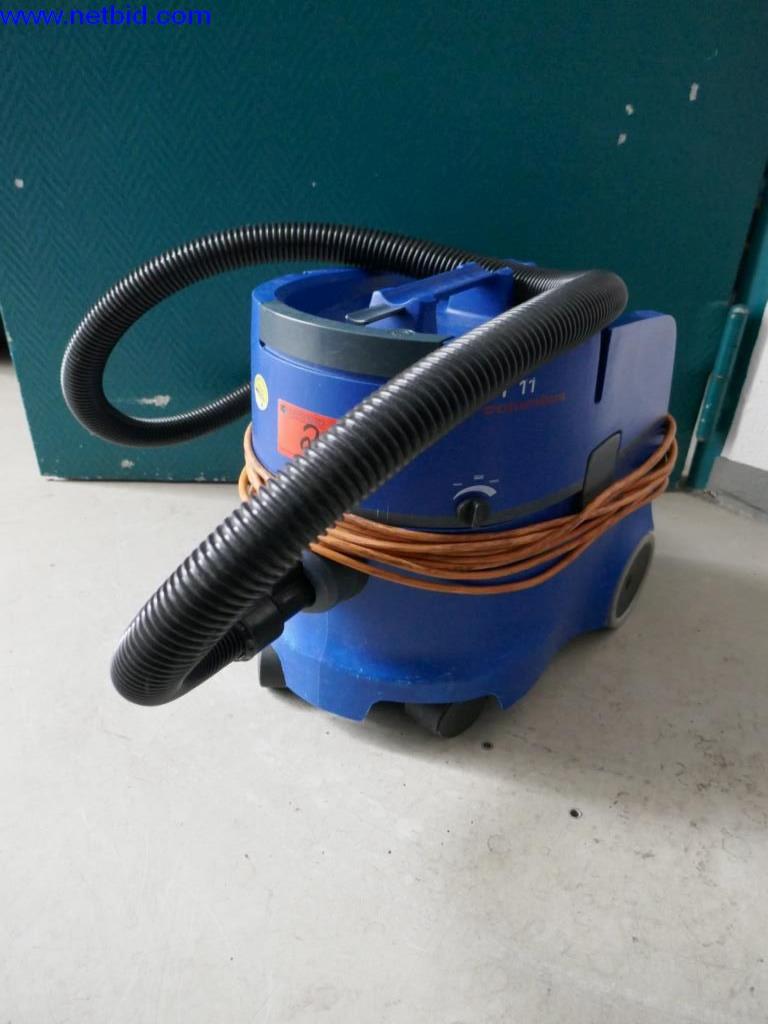 Reinigungsmaschinen und Büroausstattung-1