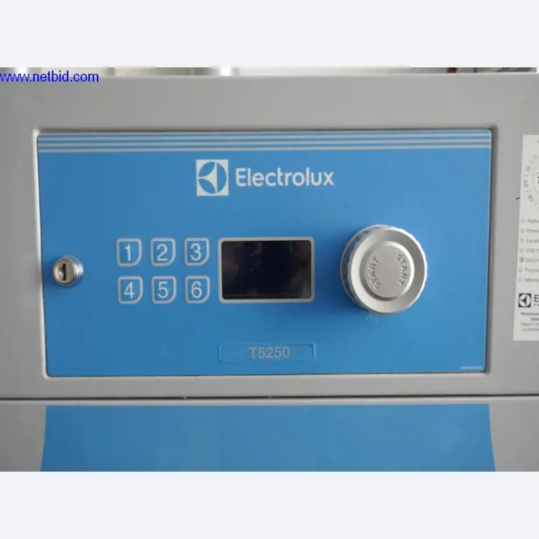 Reinigungsmaschinen und Büroausstattung-2