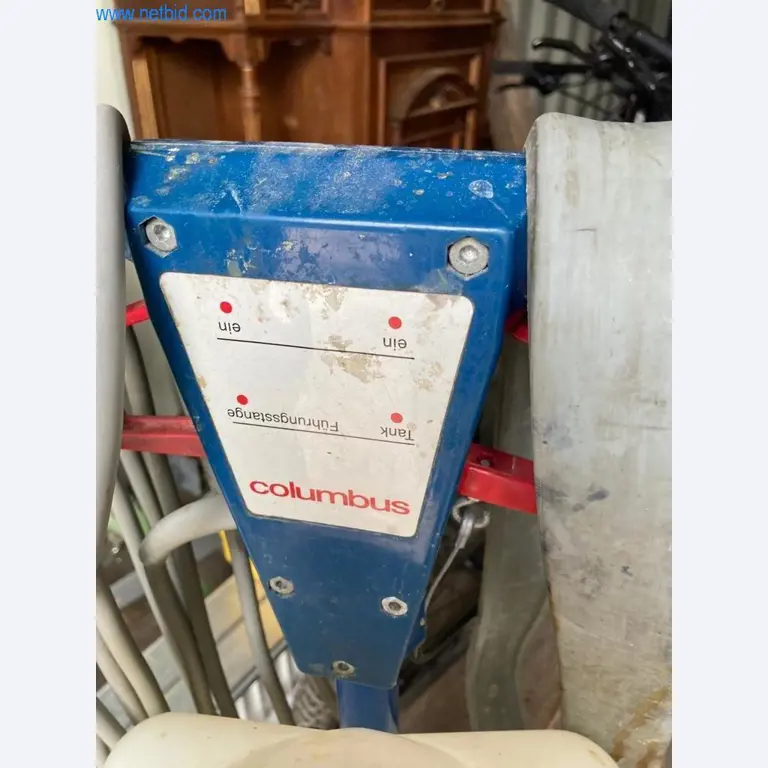 Reinigungsmaschinen und Büroausstattung-2