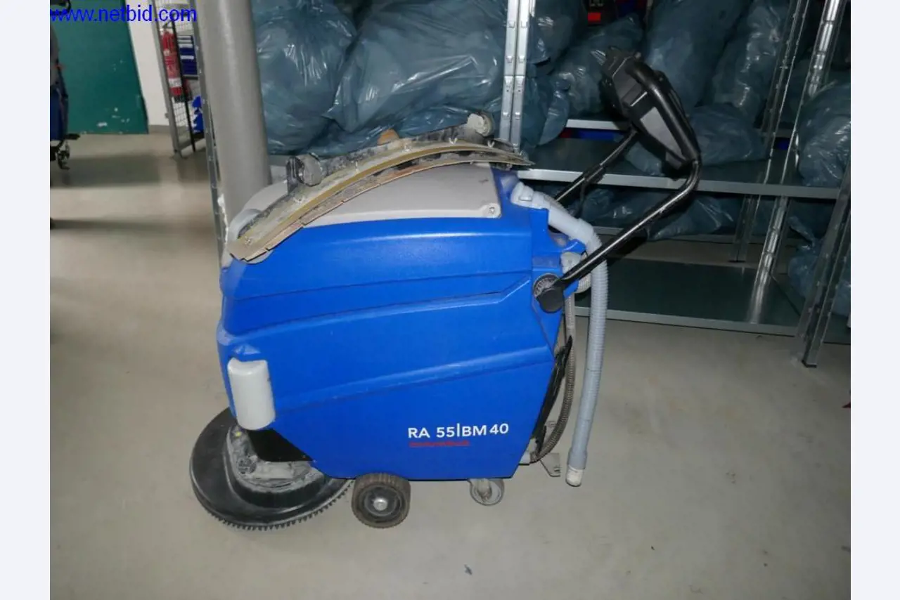 Reinigungsmaschinen und Büroausstattung-1