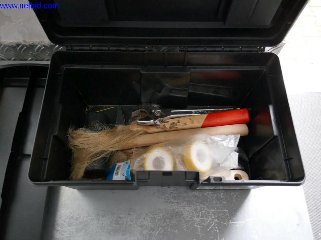 Reinigungsmaschinen und Büroausstattung-3