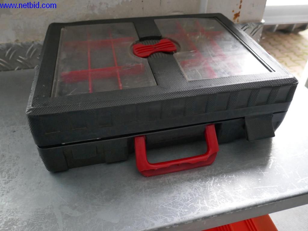 Reinigungsmaschinen und Büroausstattung-4