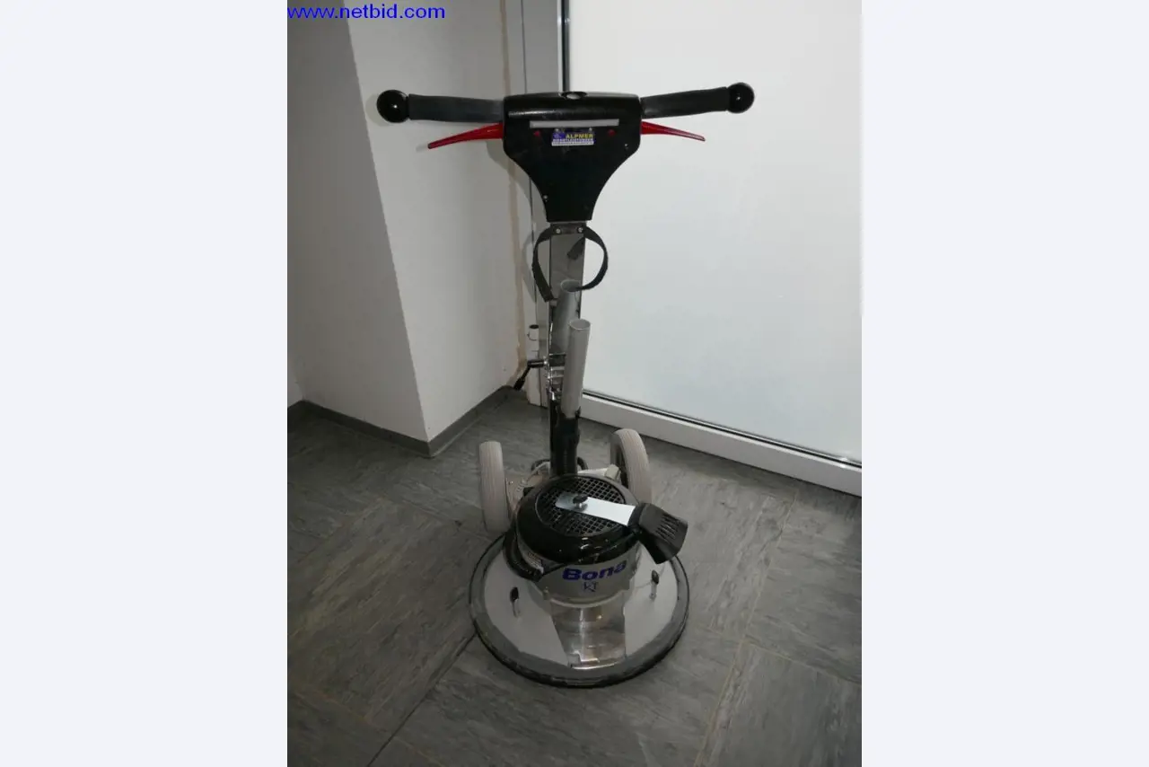 Reinigungsmaschinen und Büroausstattung-1