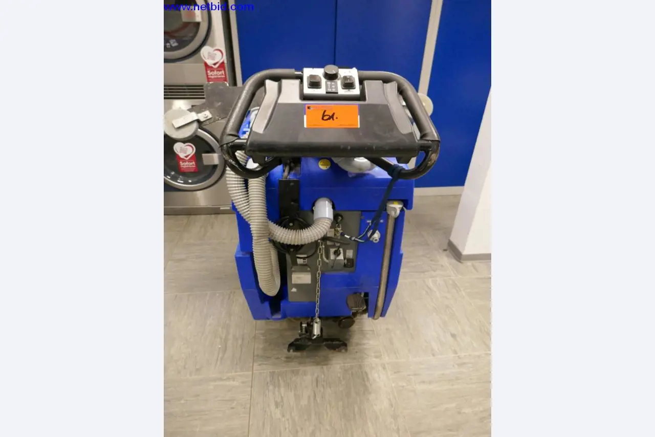 Reinigungsmaschinen und Büroausstattung-3