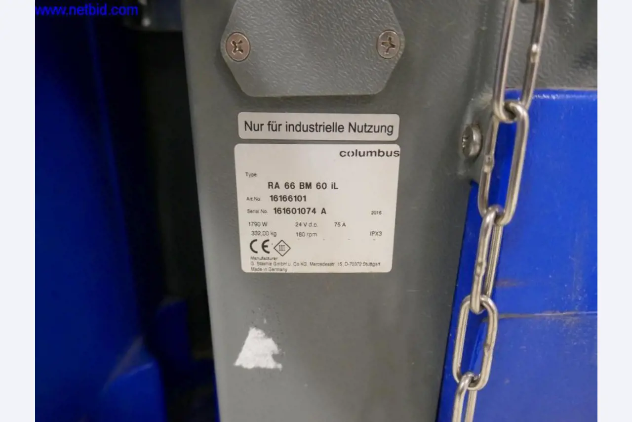 Reinigungsmaschinen und Büroausstattung-4