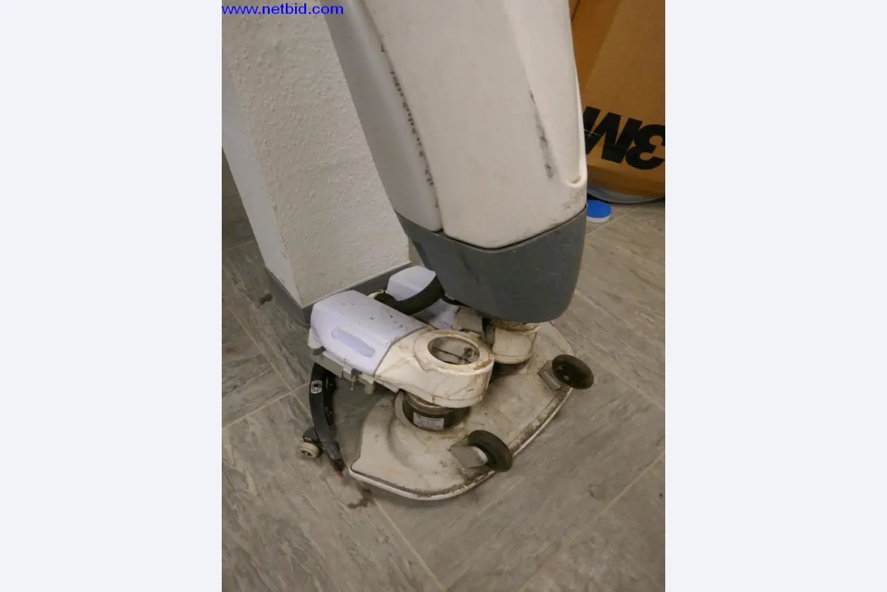 Cleaning machines and office equipment-3